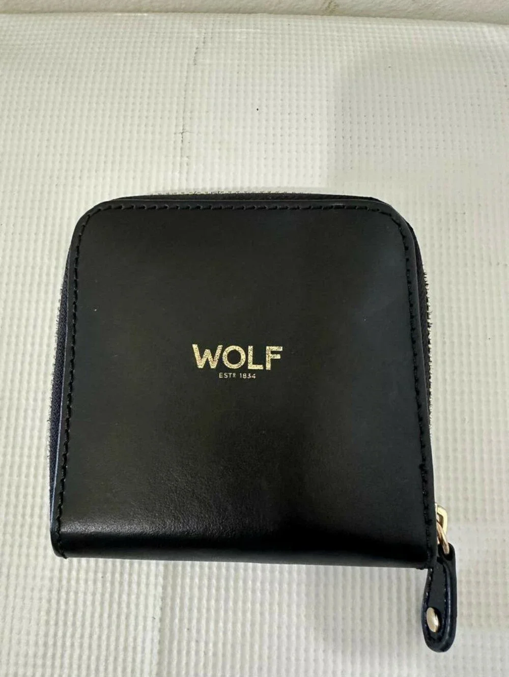 Wolf 1834 ■pls me accept